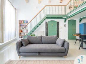 San Diego - Bright and Colourful loft with Cathedral view Cagliari